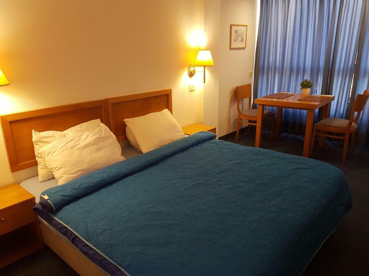 Carmel Mountain Motel Haifa Ngoại thất bức ảnh